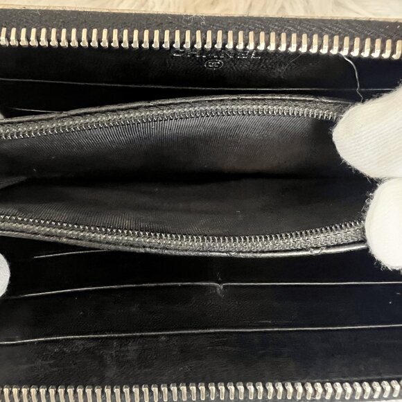 Share Chanel Black Zip Around Wallet With Silver Hardware And Numerous Slots - Picture 6 of 16